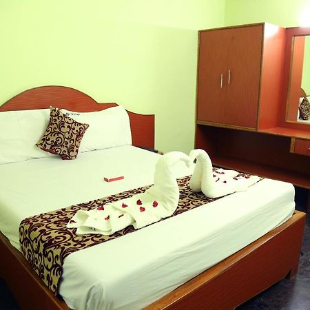 Hotel Vijay Pollāchi Exteriér fotografie