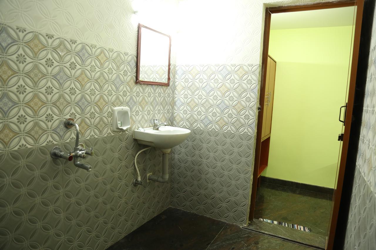Hotel Vijay Pollāchi Exteriér fotografie